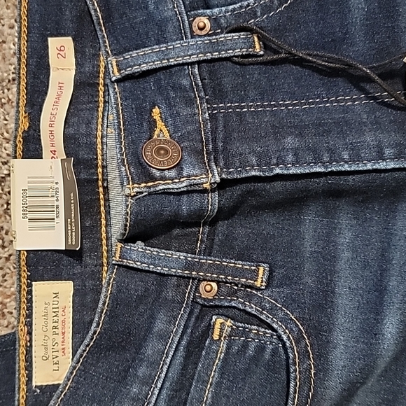 Levi's 724 High Rise Straight Cropped - Picture 2 of 8